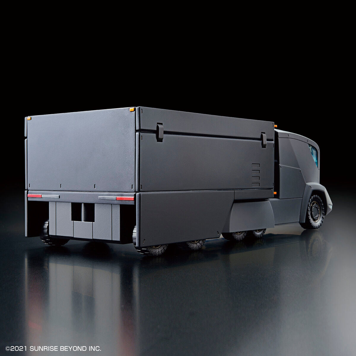 HG 1/72 Extra-large Armored Special Carrier Transport Vehicle