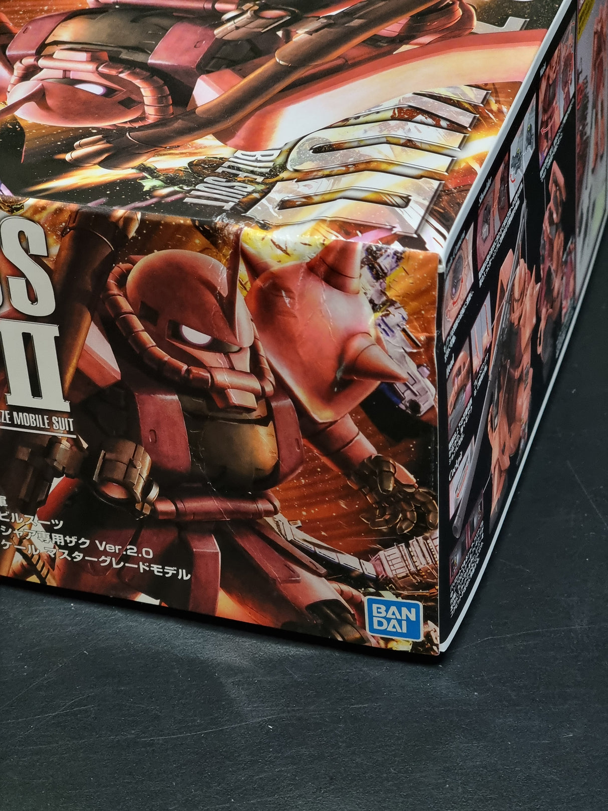 MG 1/100 MS-06S Char's Zaku Ver.2.0 - Damaged Box (2)