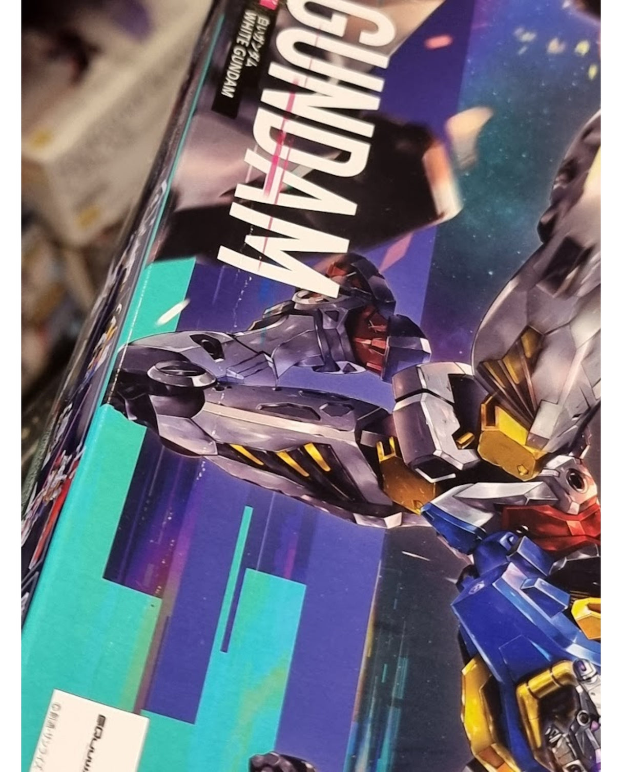 HG 1/144 White Gundam - Damaged Box (1)