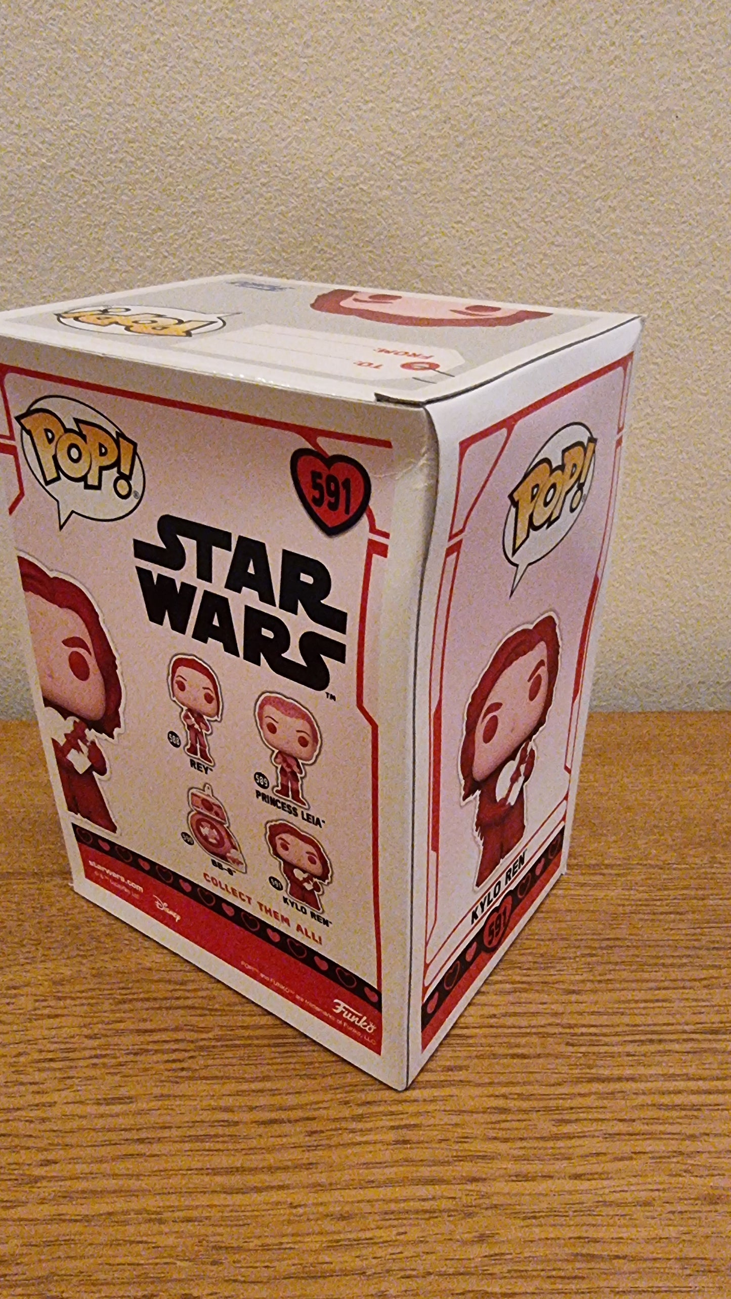 Kylo Ren Funko POP! Star Wars Valentines Figure 9 cm - Damaged Box (1)
