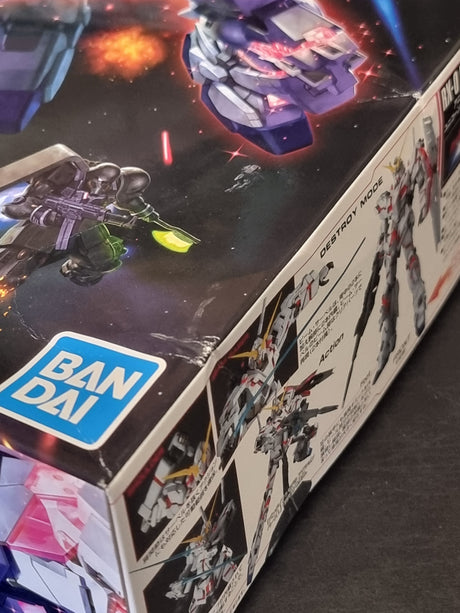 MG 1/100 RX-0 Unicorn Gundam Screen Image - Damaged Box (2)