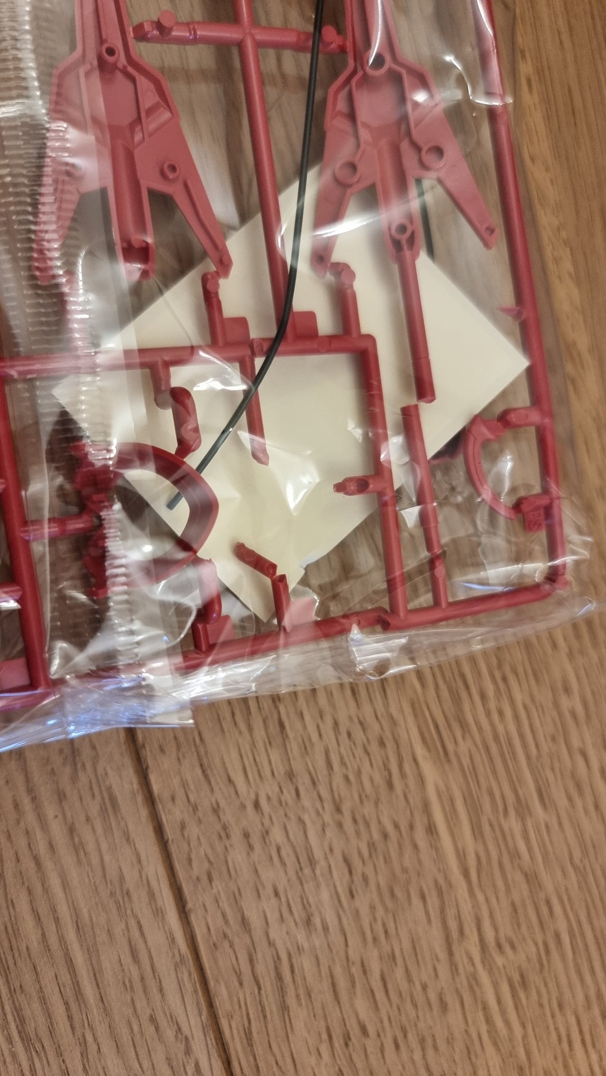 HG Darilbalde 1/144 - Damaged Box (3)