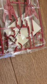 HG Darilbalde 1/144 - Damaged Box (3)
