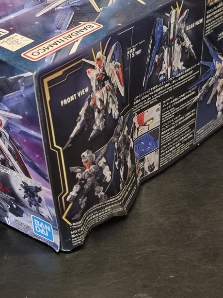 MGSD Freedom Gundam - Damaged Box (1)