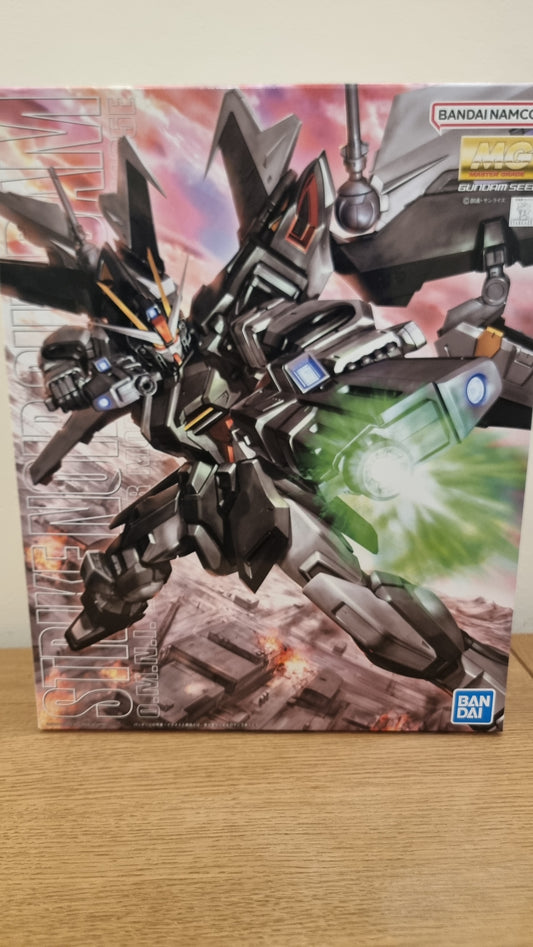 MG 1/100 Strike Noir Gundam - Damaged Box (1)